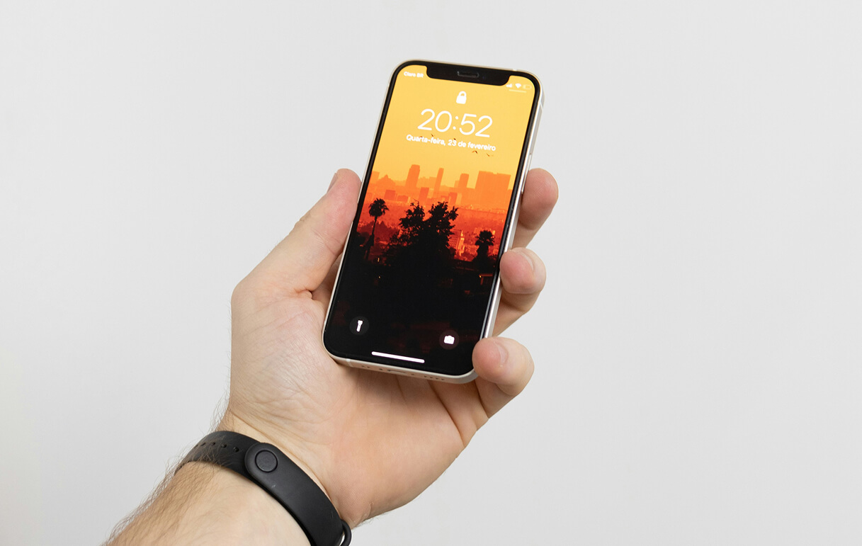 Bannière de présentation de l'iPhone 12